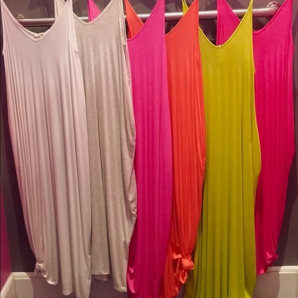 Our best selling Maxi with Pockets  💜🦋 - Picture 2 of 4